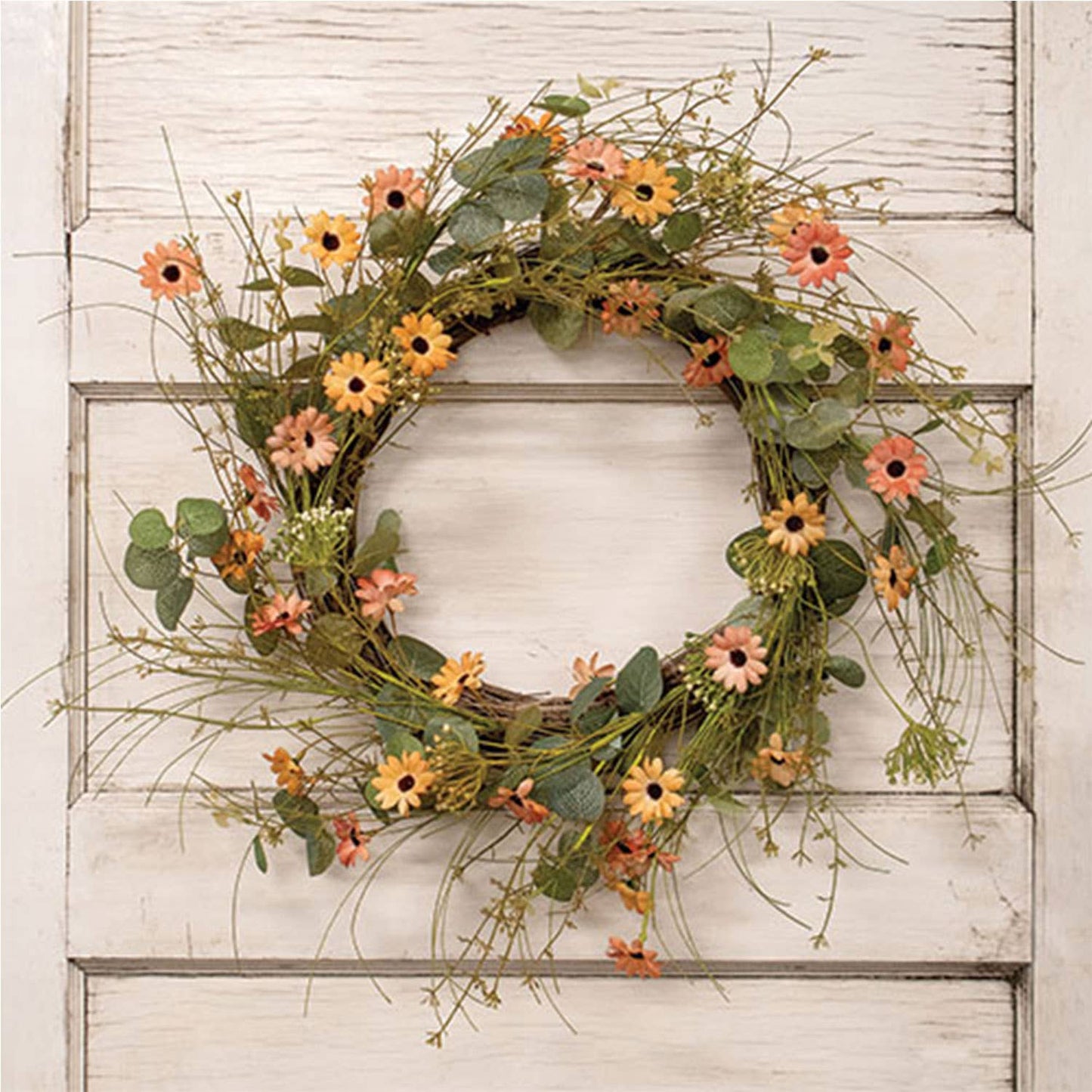 Cottage Blush Daisy & Eucalyptus Wreath