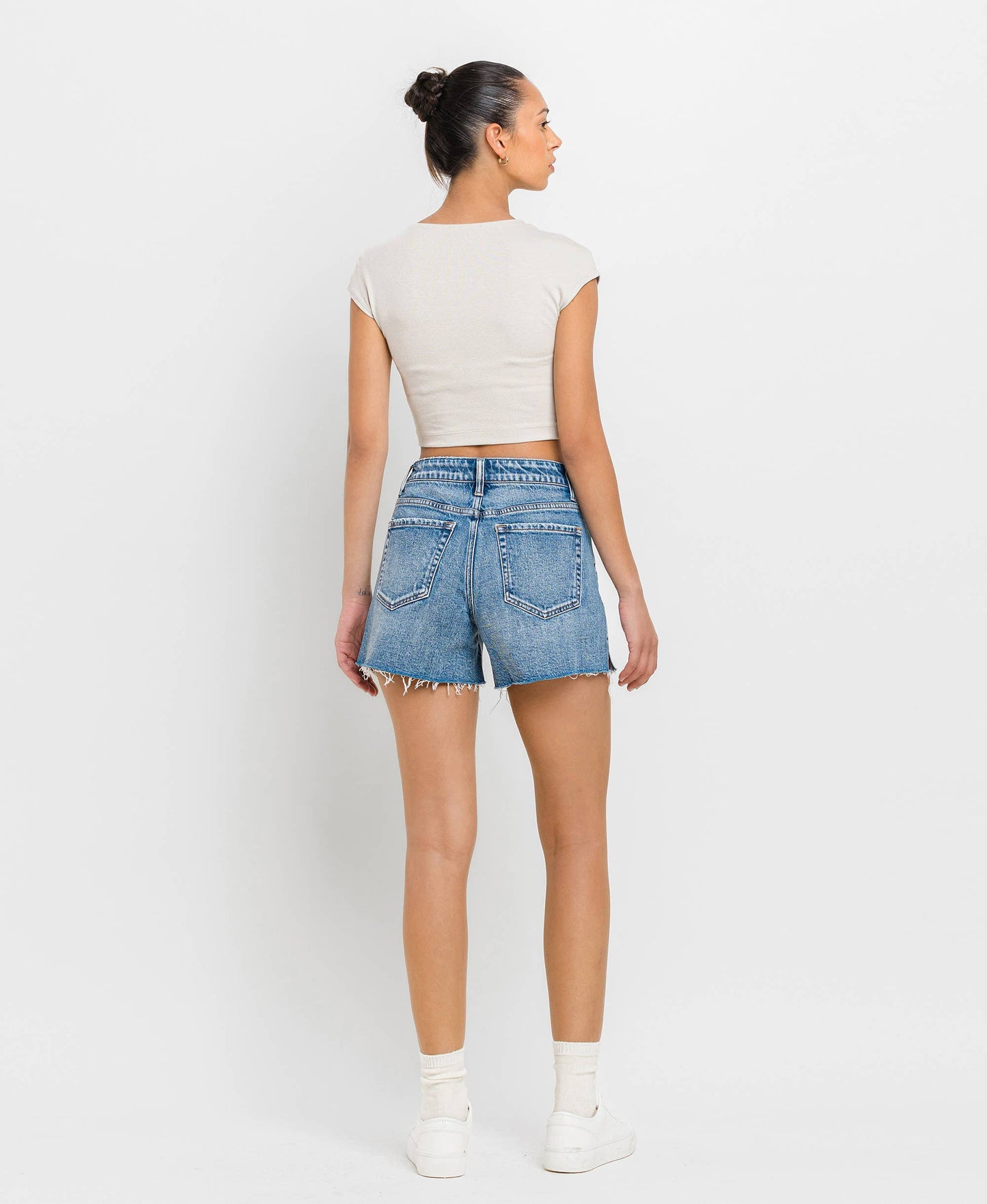 HIGH RISE WAIST CLEAN CUT A LINE SHORTS T6368: INNER CIRCLE