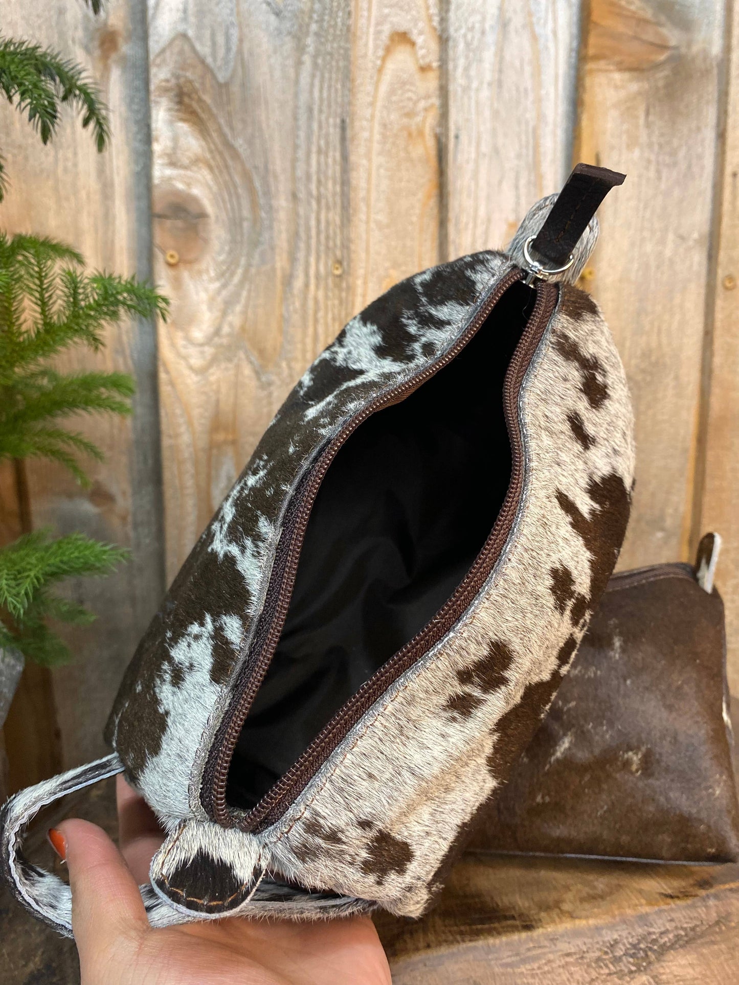 Cowhide Kit Bag - Toiletry    