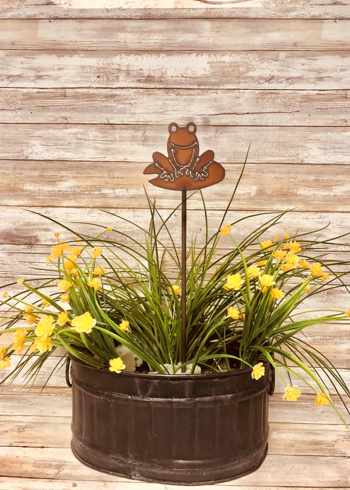 Frog on Lily Pad Garden Plant Stake