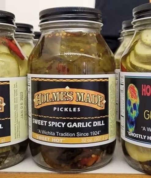 Sweet & Spicy Garlic Dill Pickles